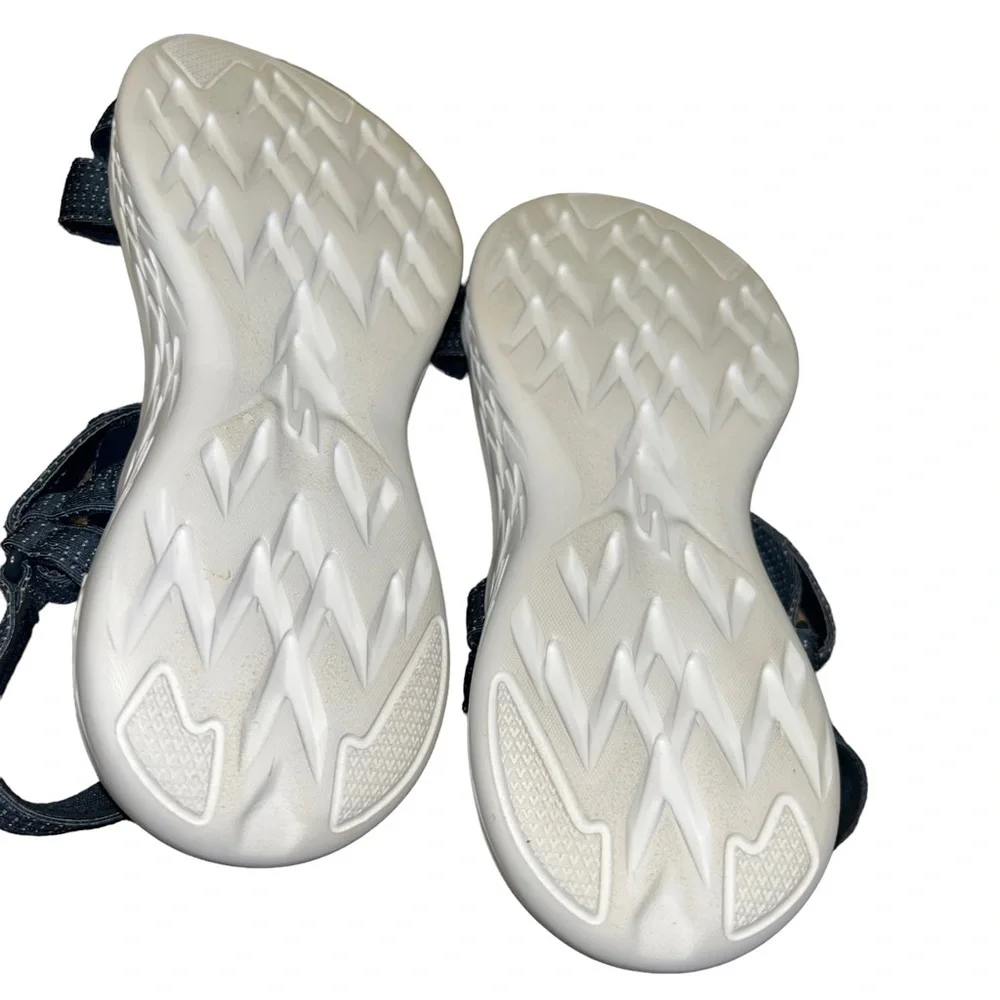 Women Skechers GOGA Max navy Comfort Sandals Size 7